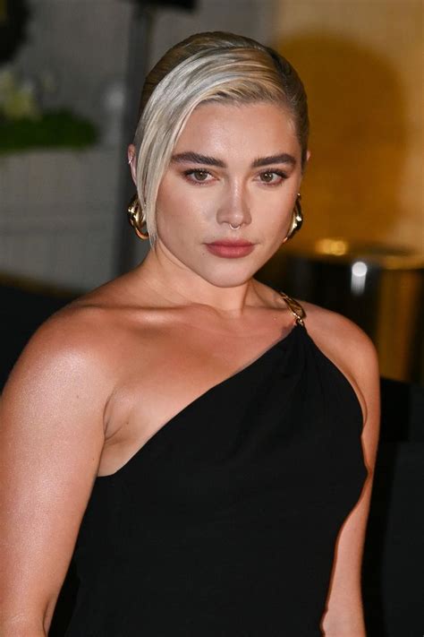 aznufr|FLORENCE PUGH Nude .
